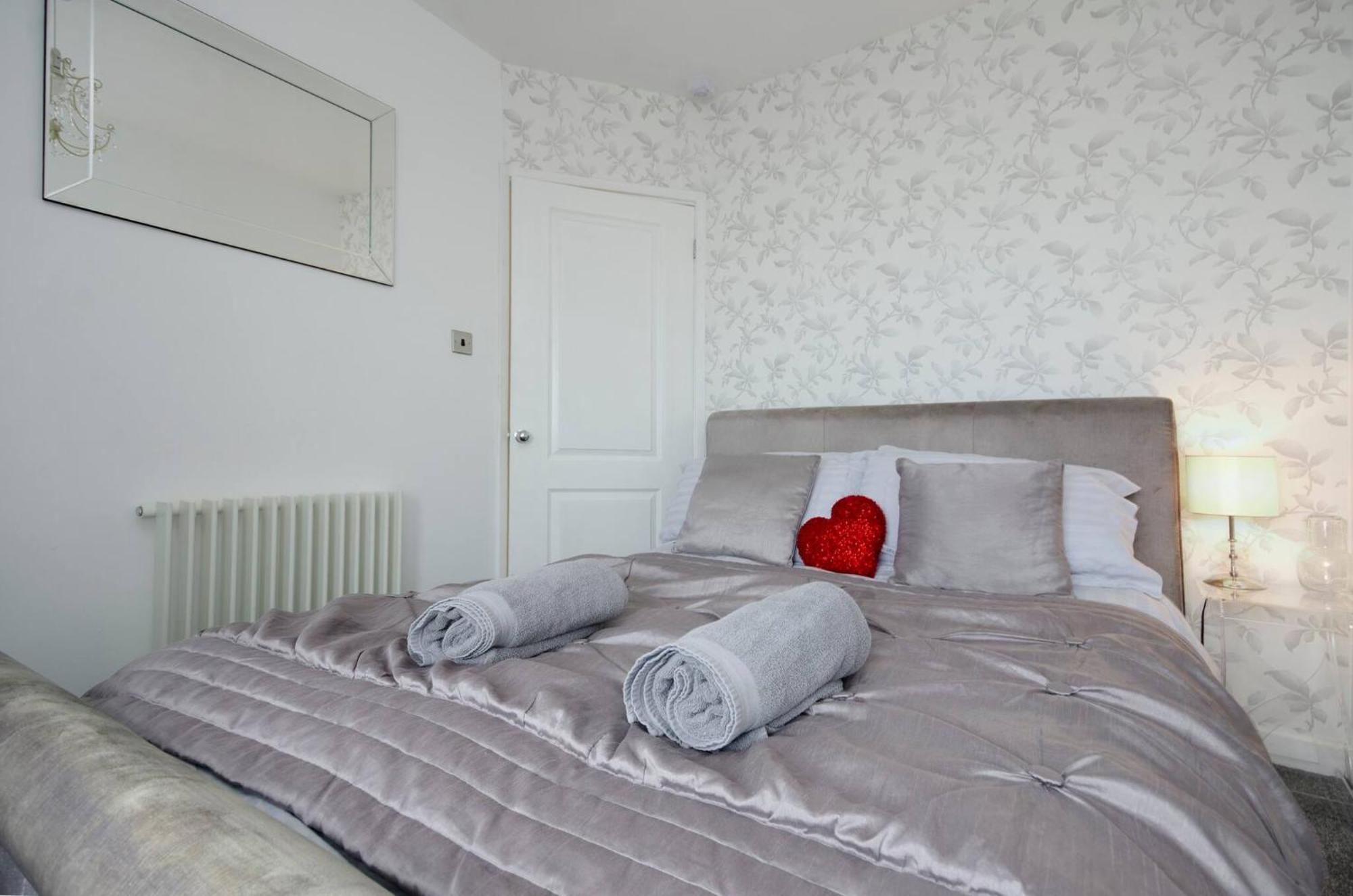 Seaview Regency Apartment With Private Parking Brighton Exterior photo